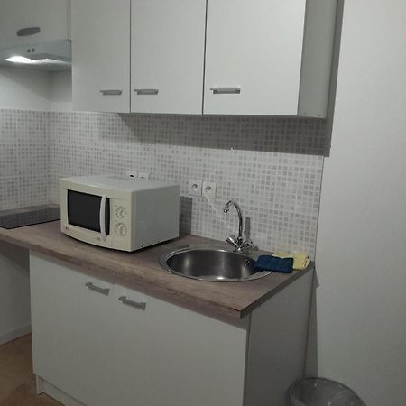 פרפיניין Charmant Studio Avec Balcon 2 מראה חיצוני תמונה