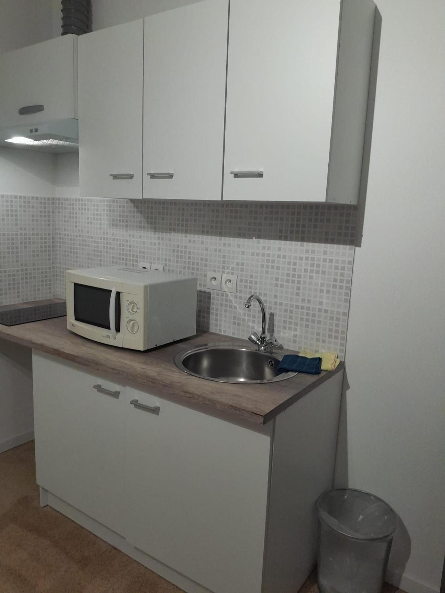 פרפיניין Charmant Studio Avec Balcon 2 מראה חיצוני תמונה