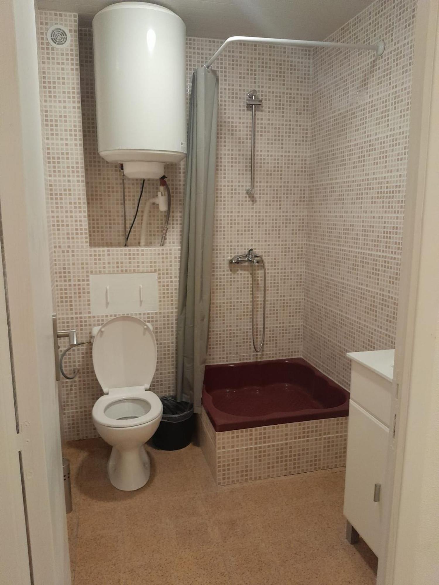 פרפיניין Charmant Studio Avec Balcon 2 מראה חיצוני תמונה
